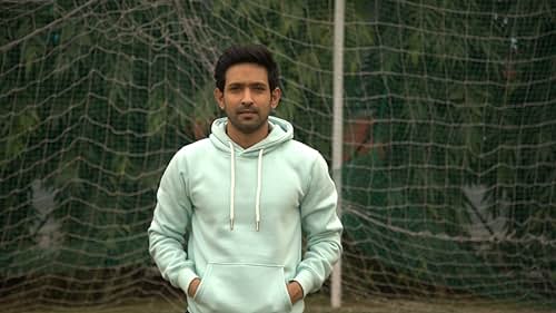 Vikrant Massey in 14 Phere (2021)