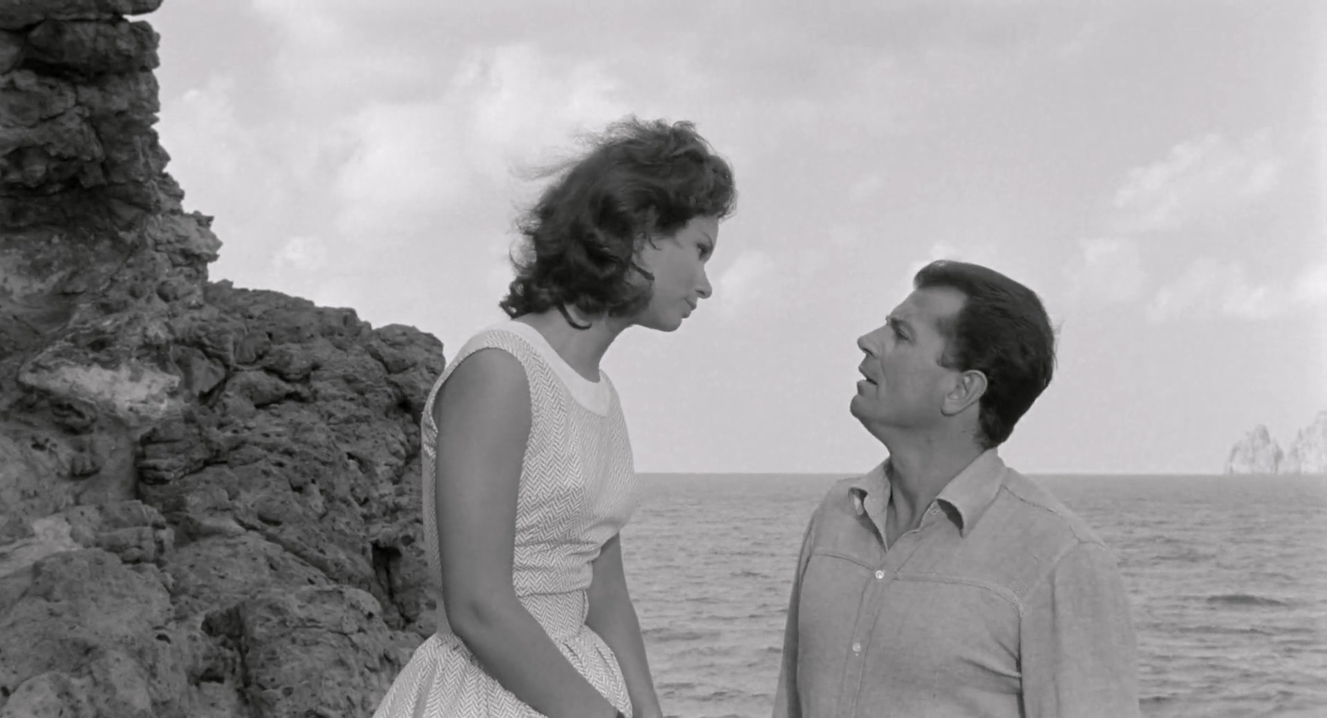 Gabriele Ferzetti and Lea Massari in L'Avventura (1960)