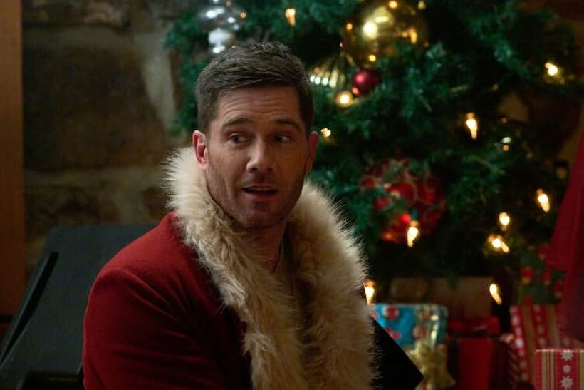 Luke Macfarlane in Catch Me If You Claus (2023)