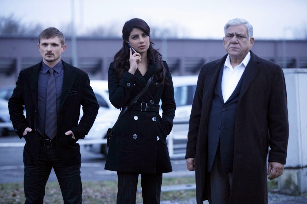 Florian Lukas, Om Puri, and Priyanka Chopra Jonas in Don 2 (2011)