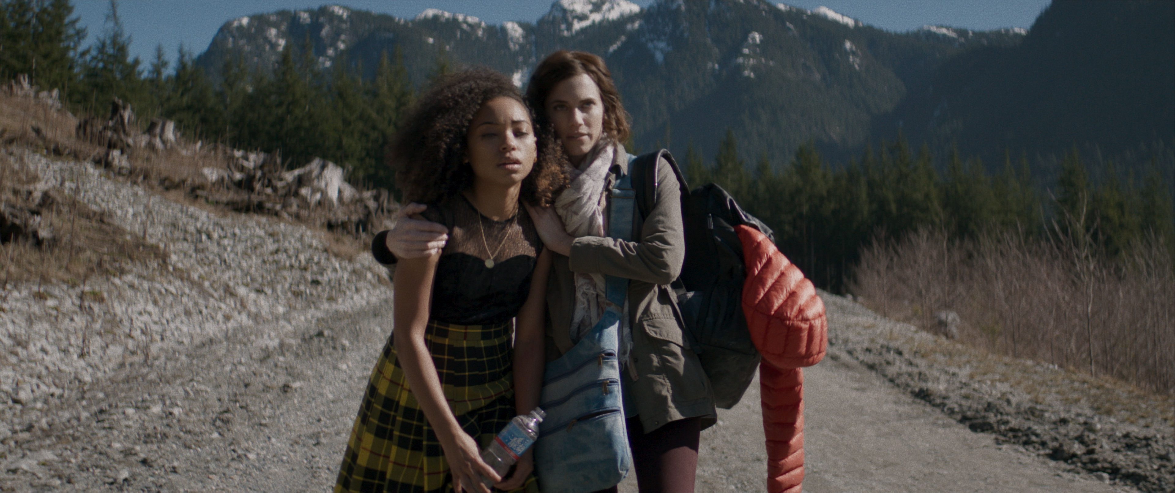 Logan Browning and Allison Williams in The Perfection (2018)