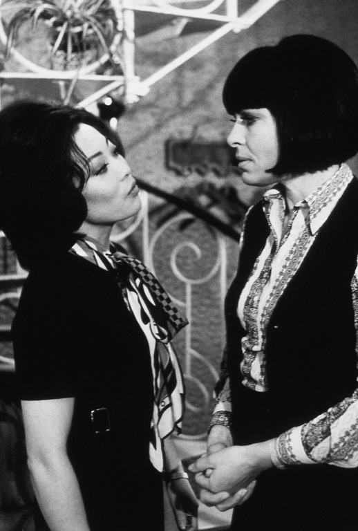 Barbara Rütting and Francesca Tu in Frau gesucht... (1970)