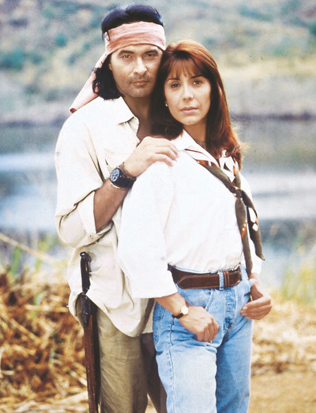 Jean Carlo Simancas and Viviana Gibelli in Ka Ina (1995)