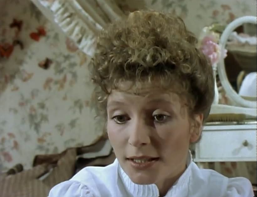 Susanne Uhlen in Nesthäkchen (1983)