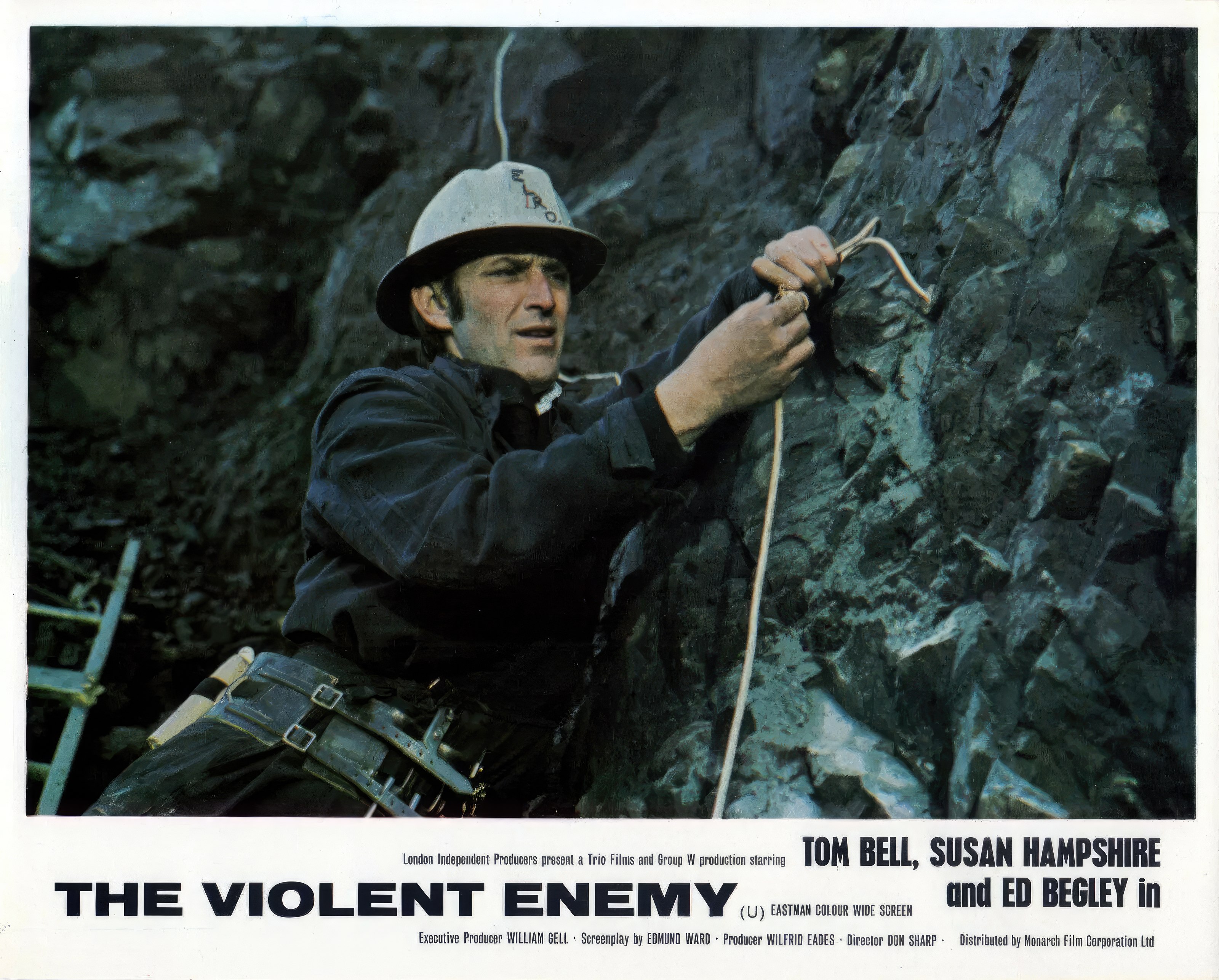 Tom Bell in The Violent Enemy (1967)