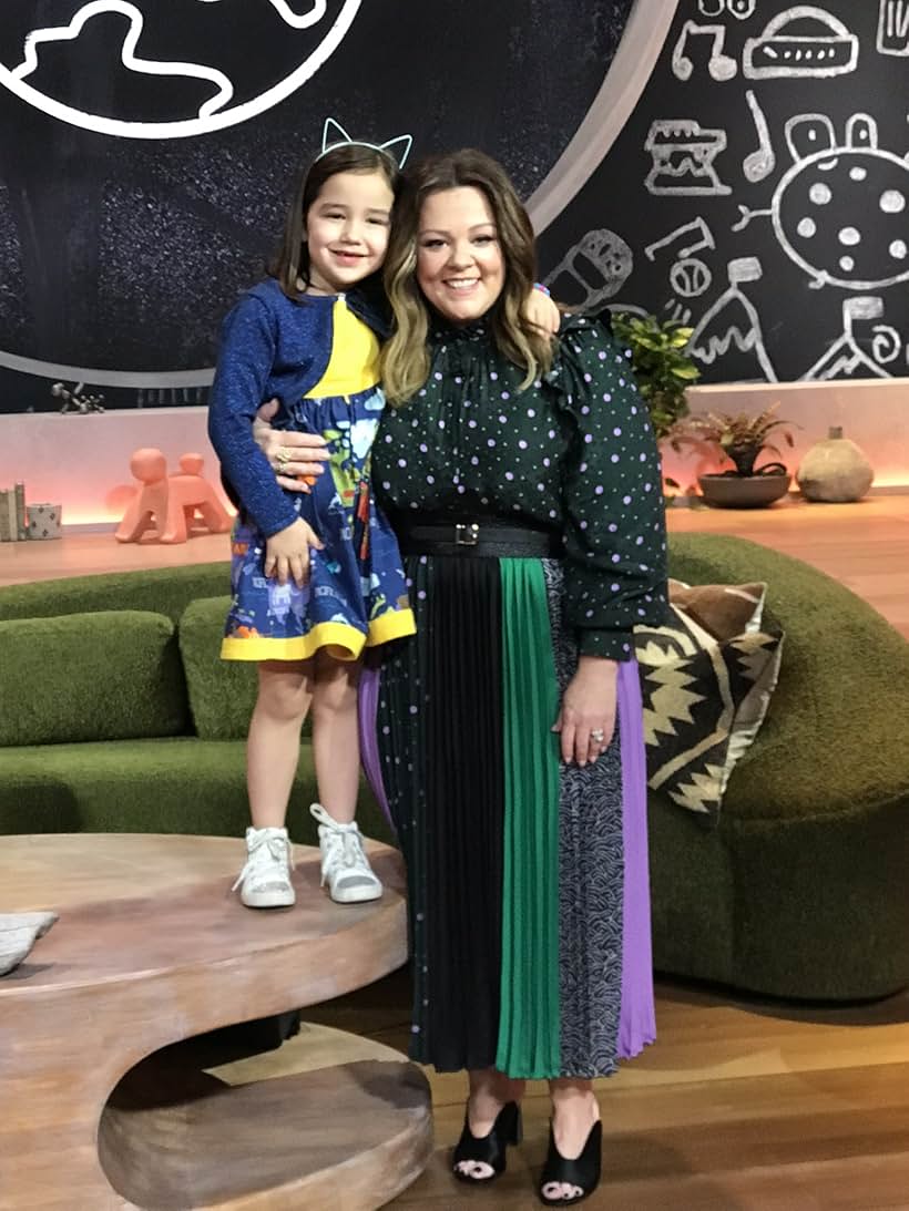 Arabella Grant & Melissa McCarthy on the set of Little Big Shots