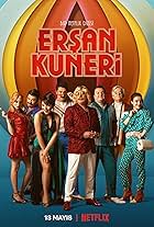 Zafer Algöz, Cem Yilmaz, Ezgi Mola, Çaglar Çorumlu, Nilperi Sahinkaya, Merve Dizdar, and Uraz Kaygilaroglu in The Life and Movies of Ersan Kuneri (2022)