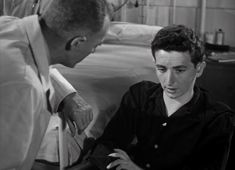 Paul Peltz and Everett Sloane in The Men (1950)