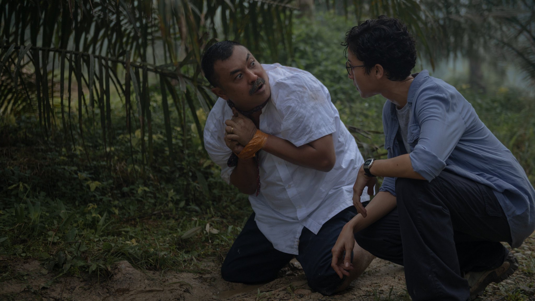 Kiki Narendra and Putri Marino in Borderless Fog (2024)