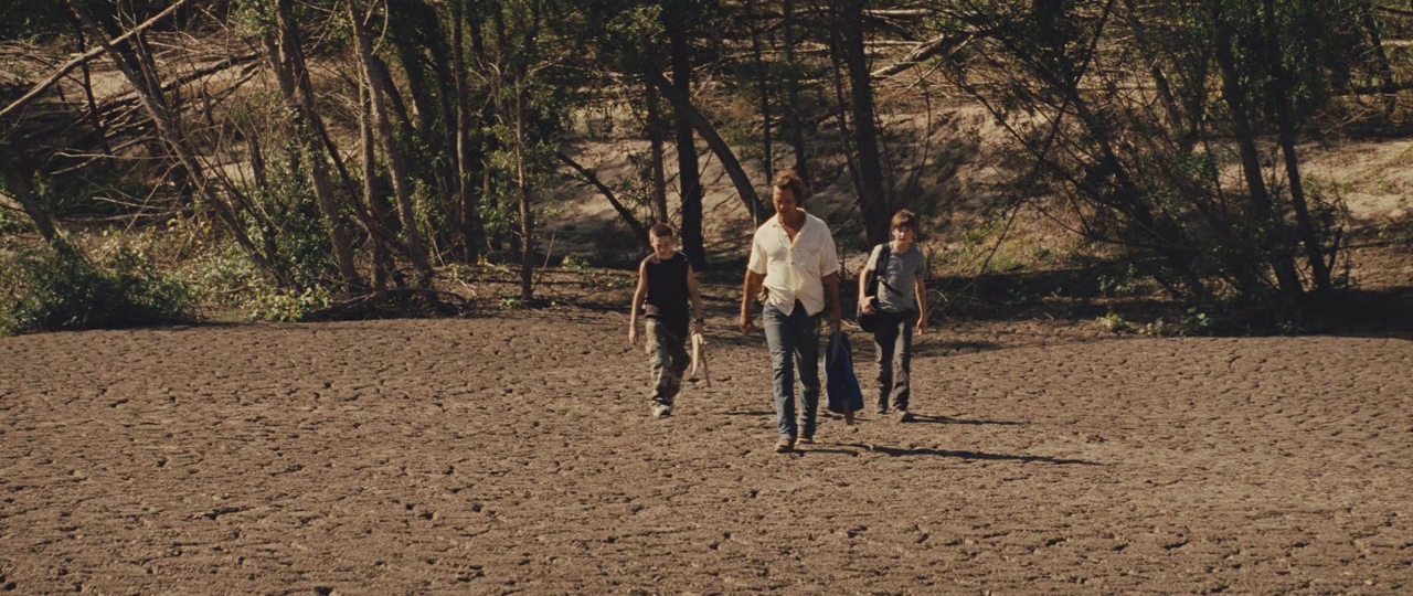 Matthew McConaughey, Tye Sheridan, and Jacob Lofland in Mud (2012)