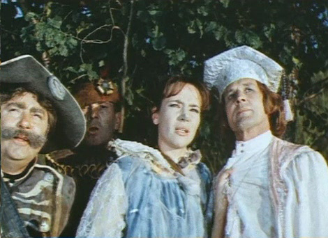 Yuri Chekulayev, Artur Nishchyonkin, and Elena Sanaeva in Chestnoe volshebnoe (1976)