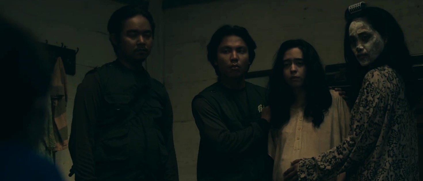 Elang El Gibran, Yasamin Jasem, Putri Ayudya, and Dodit Mulyanto in Rumah Dinas Bapak (2024)