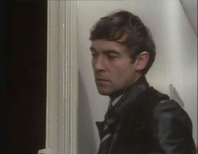 Michael Jayston in Quiller (1975)