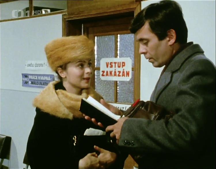 Josef Abrhám and Libuse Safránková in Svatební cesta do Jiljí (1983)