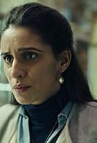 Maryam Zaree in 4 Blocks (2017)