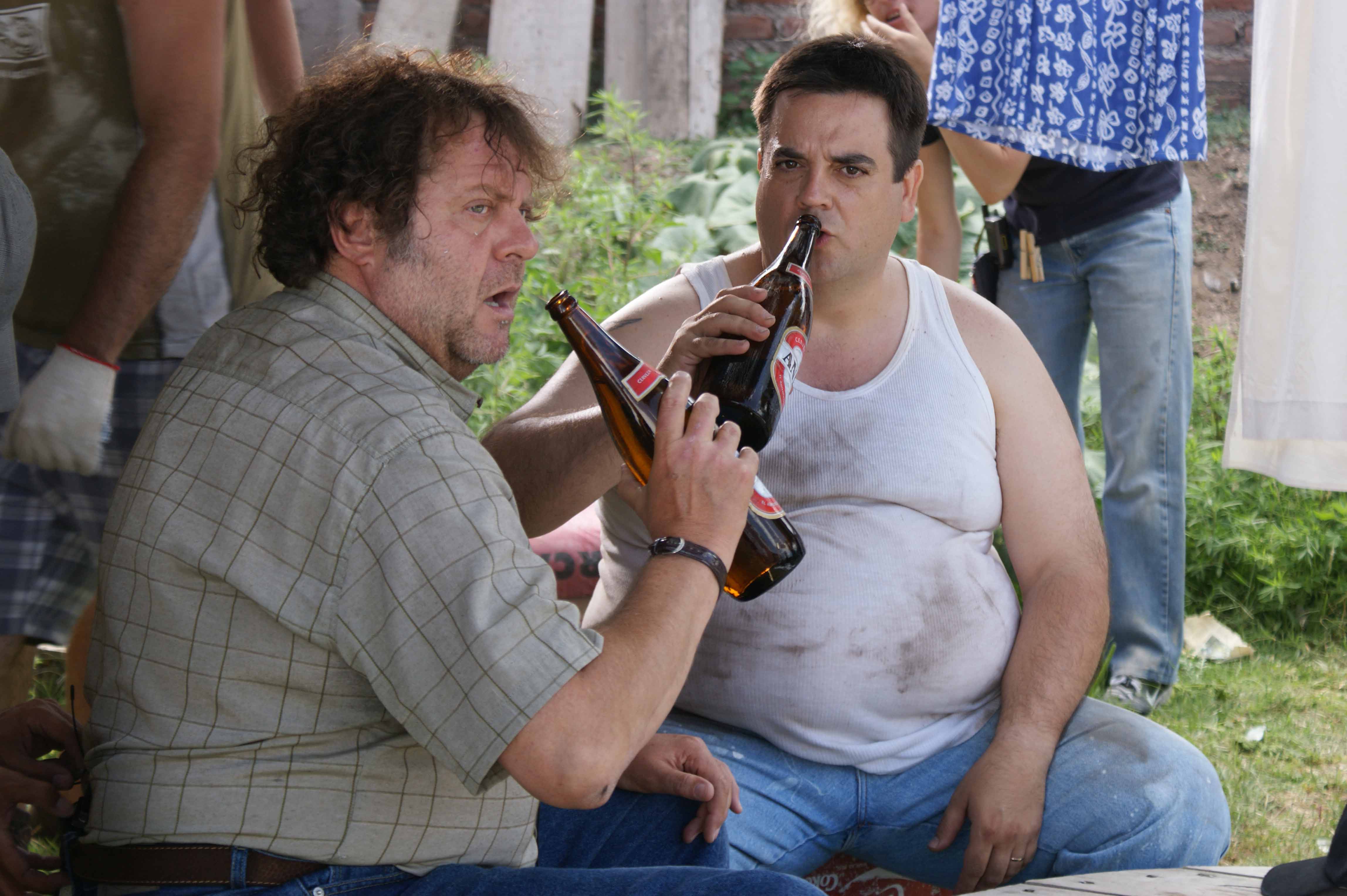 Luis Luque and Carlos Portaluppi in Mis días con Gloria (2010)