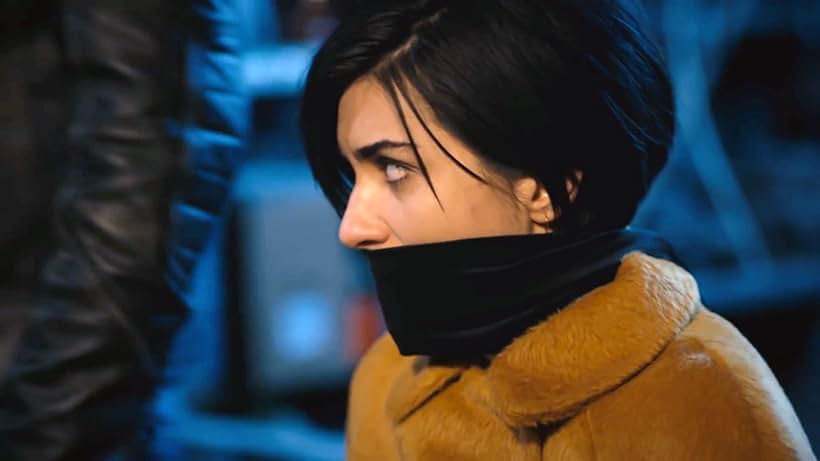 Tuba Büyüküstün in Brave and Beautiful (2016)