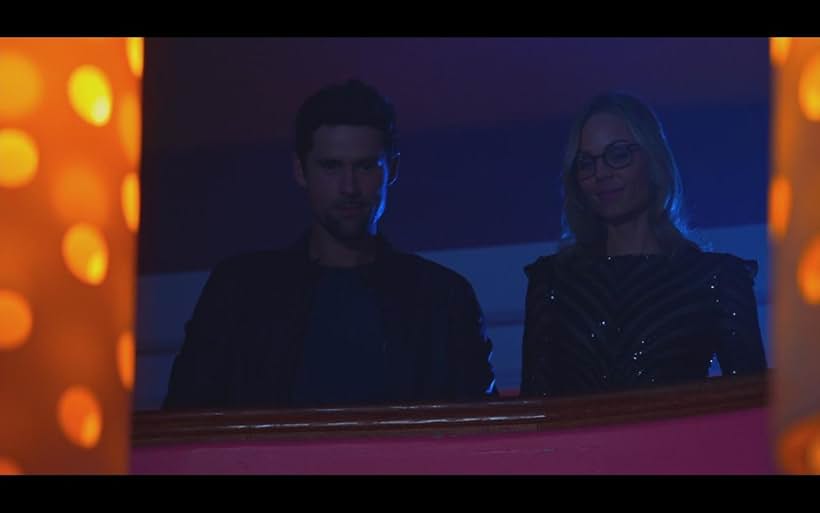 Laura Vandervoort and Benjamin Hollingsworth in Rabid (2019)