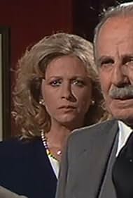 Nora Valsami and Stavros Xenidis in Mia gynaika apo to parelthon (1992)