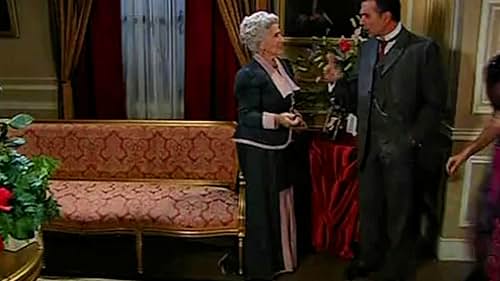 Élide Brero and Antonio Dulzaides in Luz María (1998)