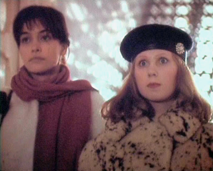 Natalya Buzko and Galina Zakhurdaeva in The Asthenic Syndrome (1989)