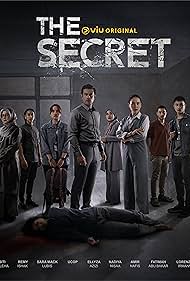 Fatimah Abu Bakar, Amir Nafis, Sara Mack Lubis, Yusof Hashim, Ellyza Azizi, Lorenzo Irmann, Remy Ishak, Nadiya Nissa, and Siti Saleha in The Secret (2024)