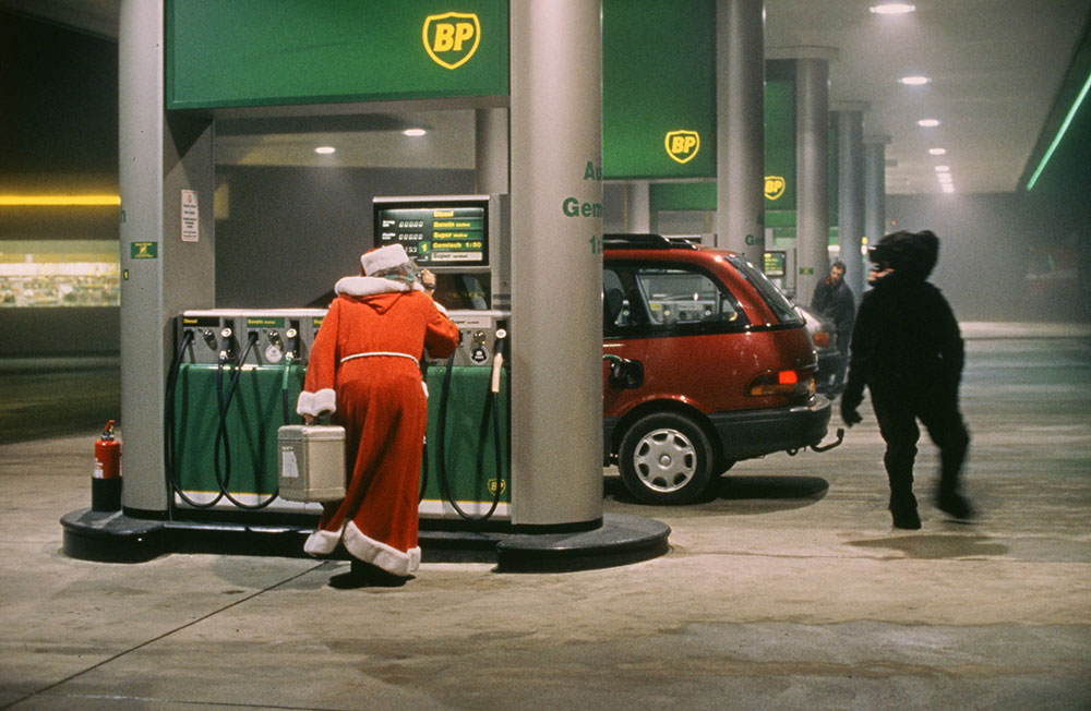 Wim Wenders and Rüdiger Vogler in Arisha, der Bär und der steinerne Ring (1992)