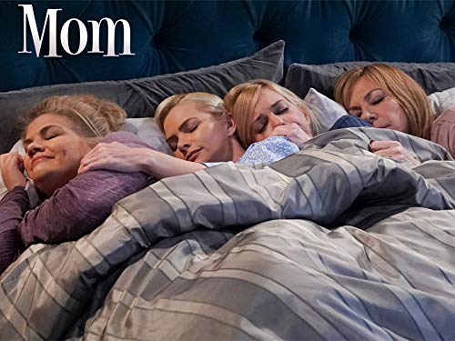 Allison Janney, Kristen Johnston, Jaime Pressly, and Anna Faris in Mom (2013)