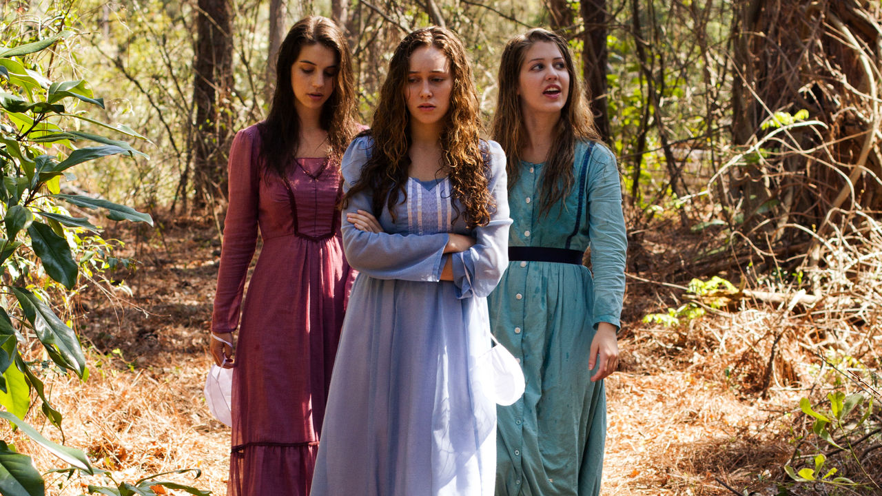 Alycia Debnam-Carey, Katie Garfield, and Adelaide Kane in The Devil's Hand (2014)