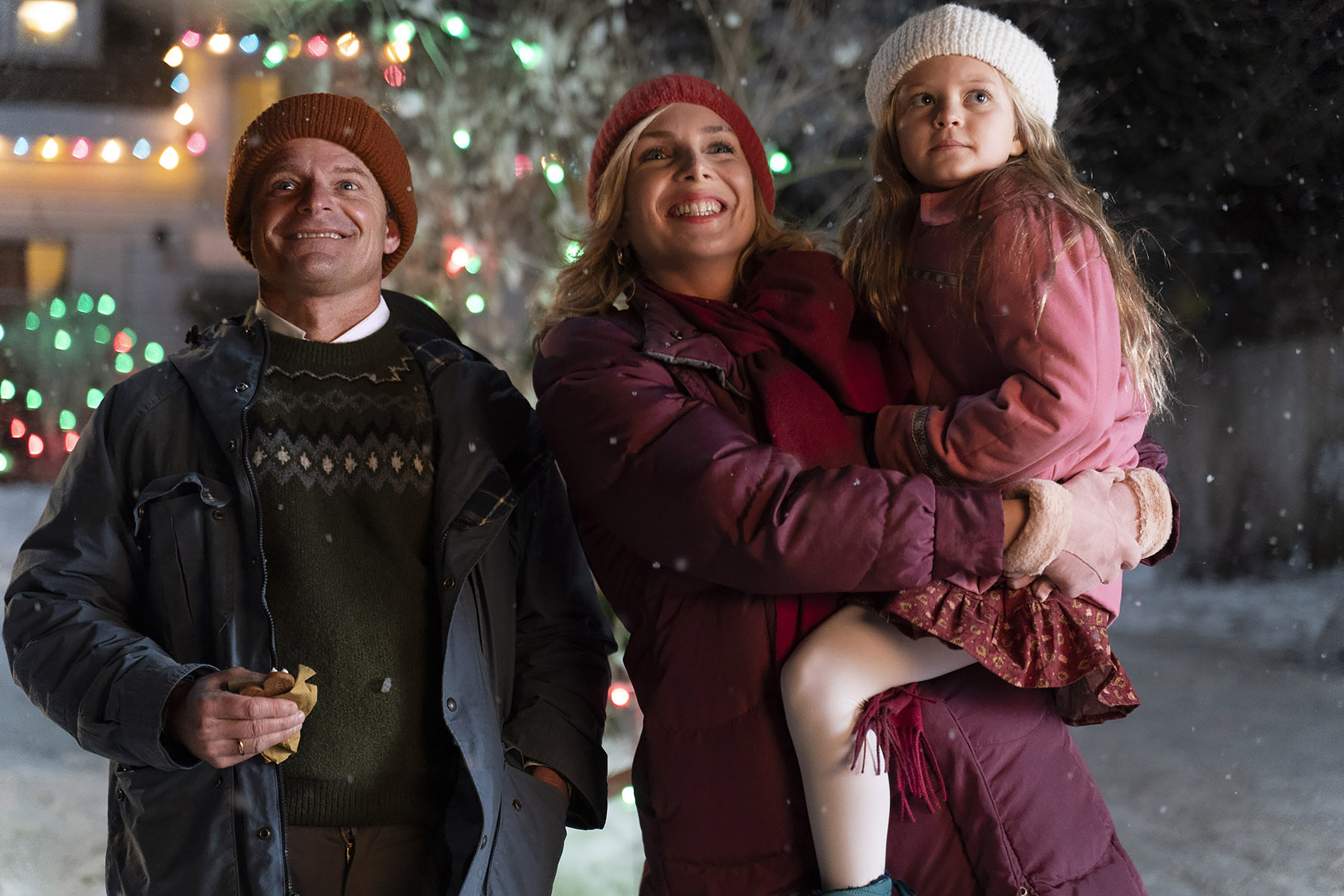 Steve Zahn, Bellaluna Resnick, and June Diane Raphael in 8-Bit Christmas (2021)