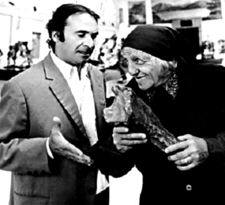 Juan Carlos Altavista and Pepe Soriano in Grandma (1979)