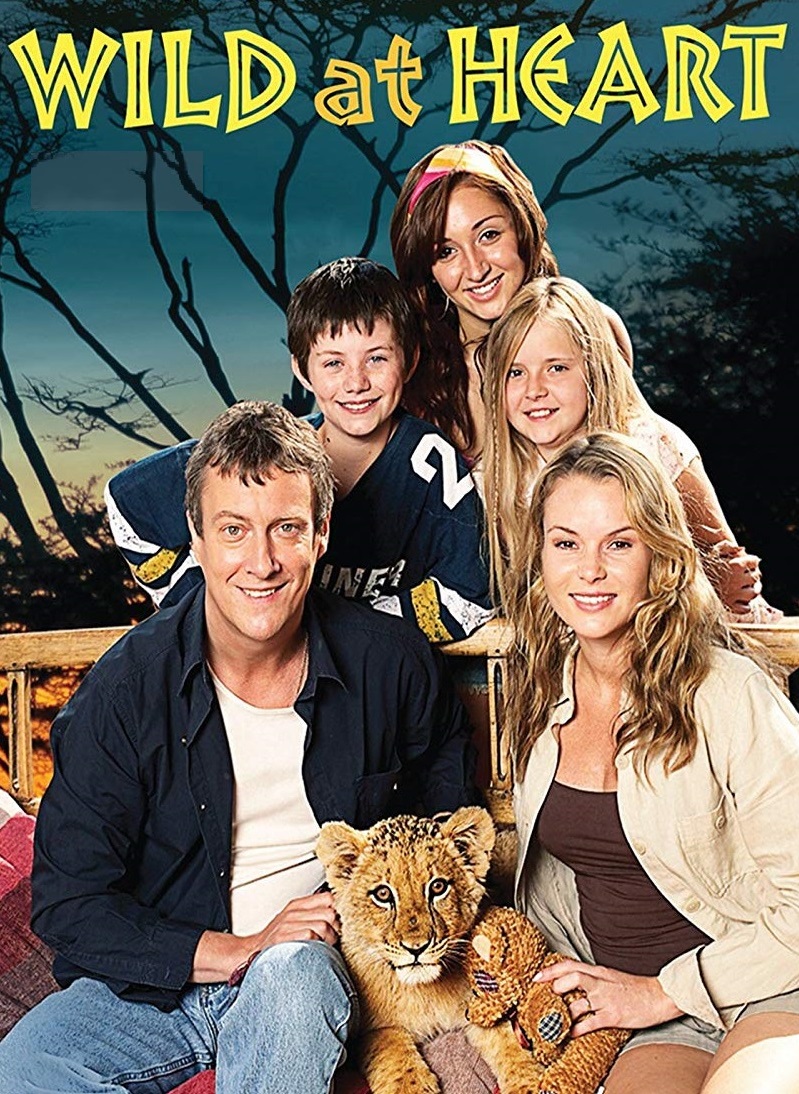 Amanda Holden, Stephen Tompkinson, Lucy-Jo Hudson, Rafaella Hutchinson, and Luke Ward-Wilkinson in Wild at Heart (2006)