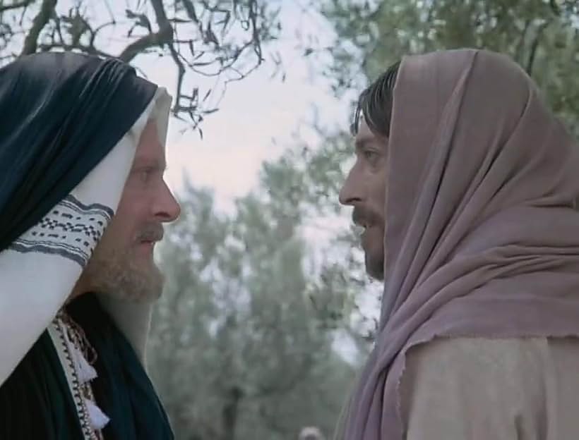 Laurence Olivier and Robert Powell in Jesus of Nazareth (1977)