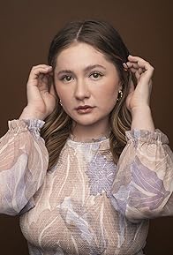 Primary photo for Emma Kenney