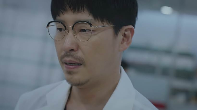 Uhm Ki-joon in Heart Surgeons (2018)