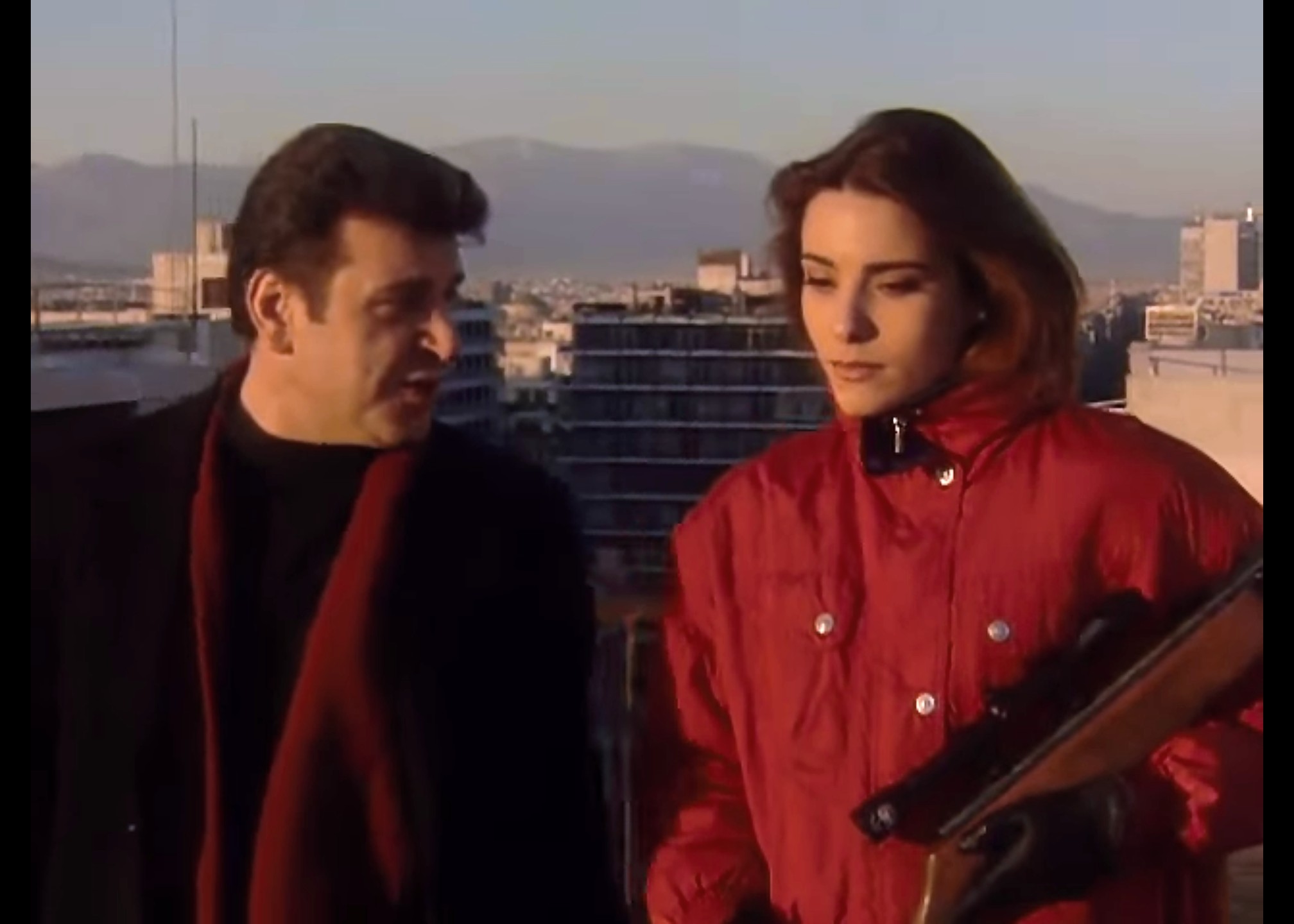 Tasos Halkias and Leda Matsaggou in Oi dromoi tis polis (1995)