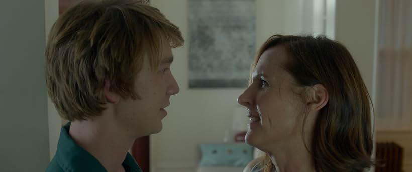 Molly Shannon and Thomas Mann in Me and Earl and the Dying Girl (2015)