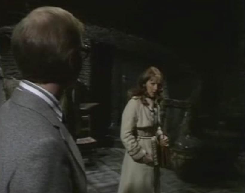 Patricia Hodge and Christopher Neame in Quiller (1975)