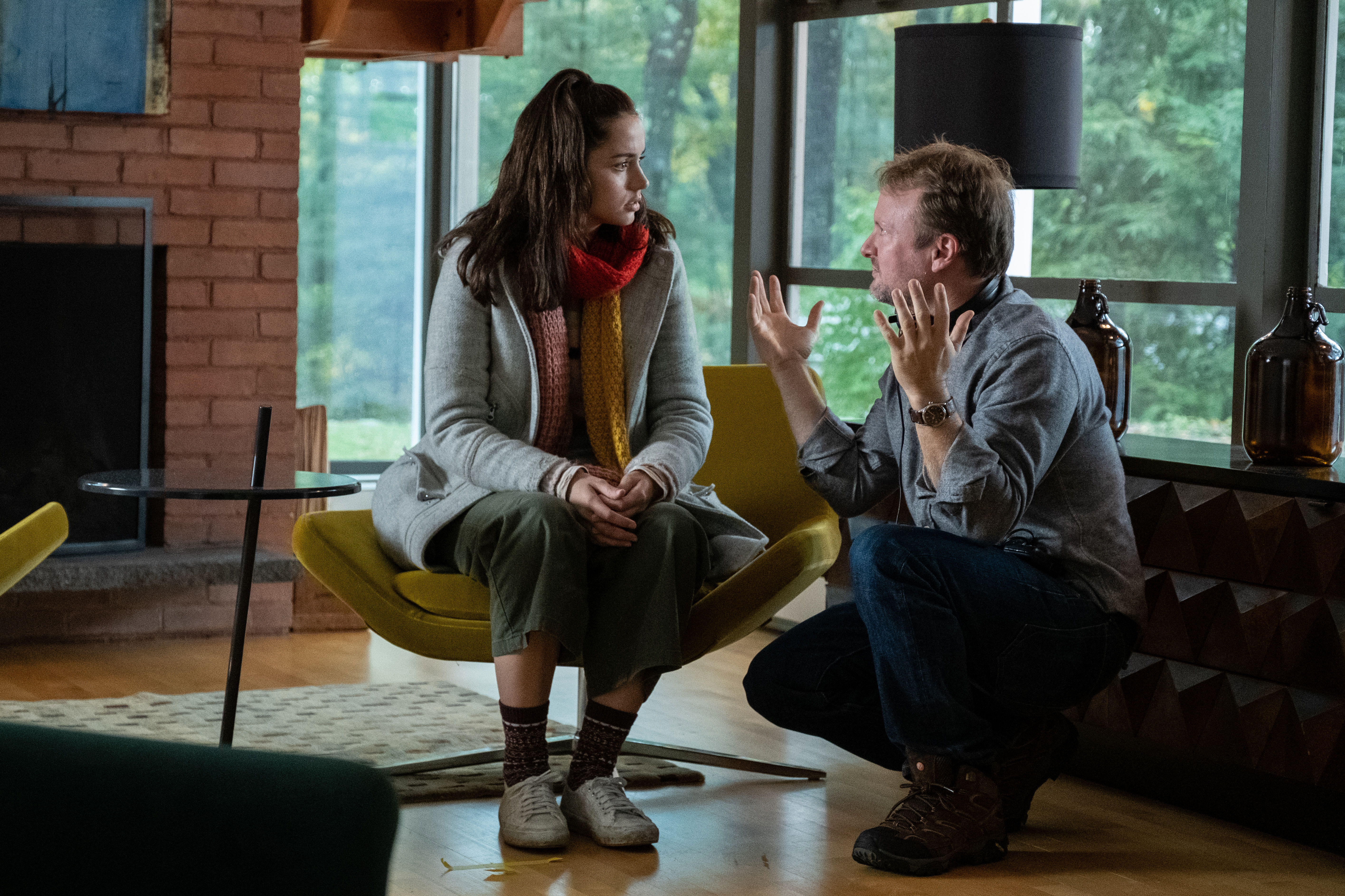 Rian Johnson and Ana de Armas in Knives Out (2019)