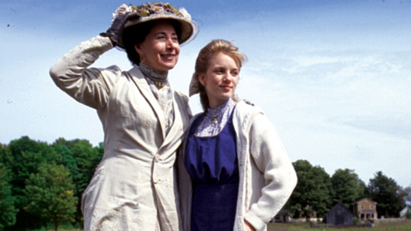 Sarah Polley and Marilyn Lightstone in Avonlea (1990)