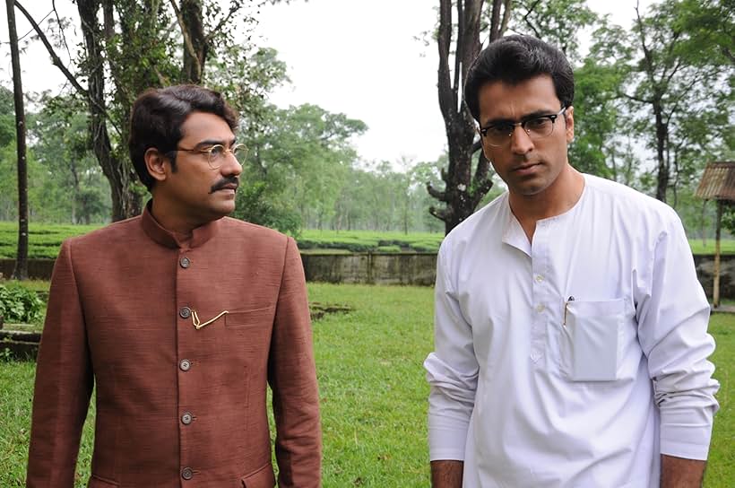 Byomkesh Pawrbo (2016)