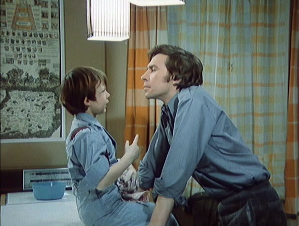 Tomás Holý and Frantisek Nemec in How to Pull Out a Whale's Tooth (1977)