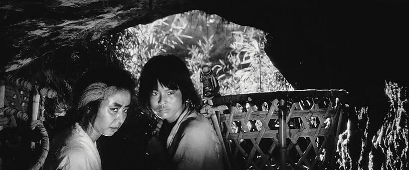 Nobuko Otowa and Jitsuko Yoshimura in Onibaba (1964)