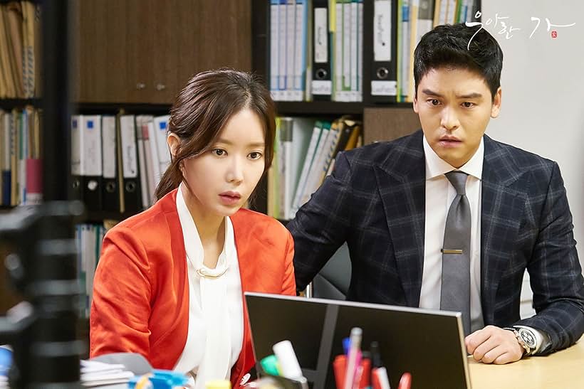 Im Soo-hyang and Lee Jang-woo in Graceful Family (2019)