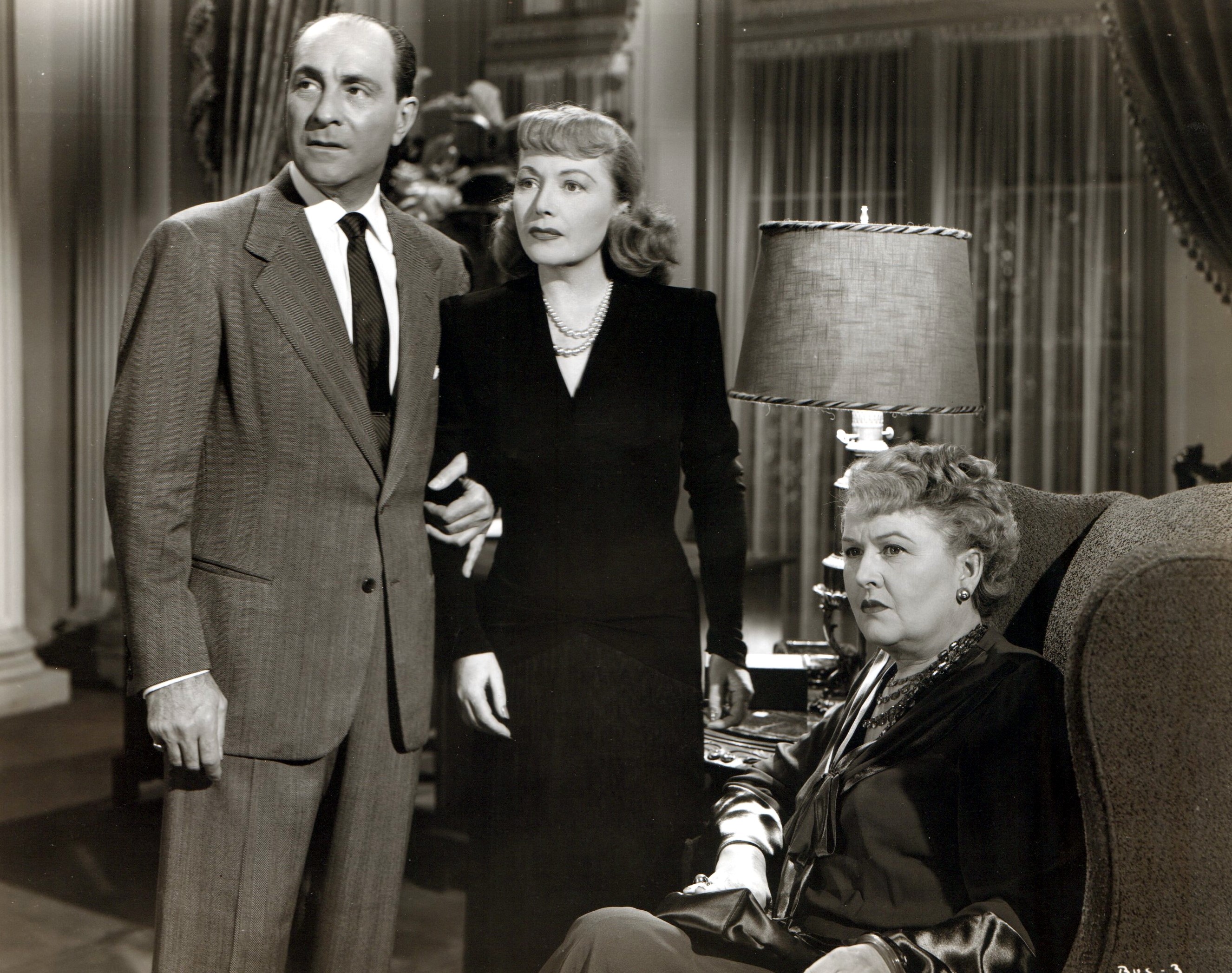 Ricardo Cortez, Bernadene Hayes, and Vivien Oakland in Bunco Squad (1950)