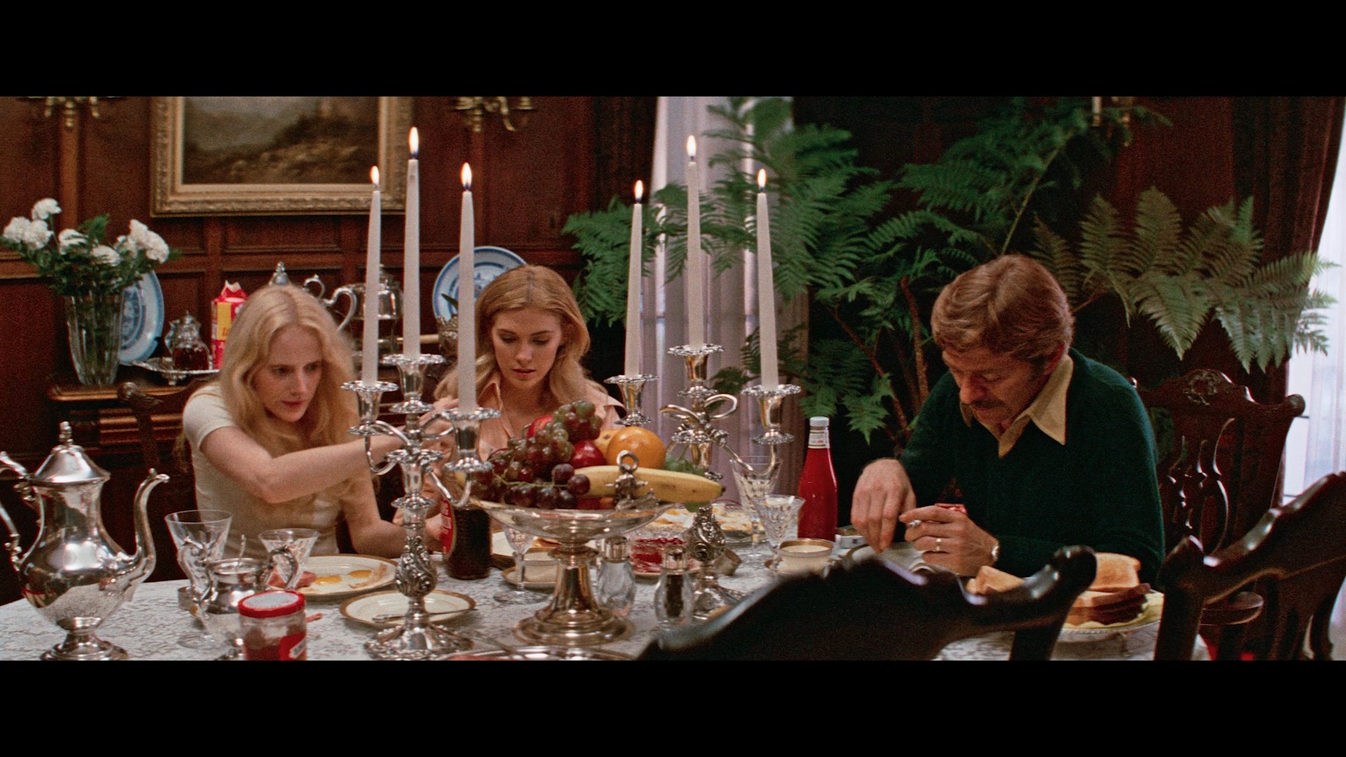 Seymour Cassel, Colleen Camp, and Sondra Locke in Death Game (1977)