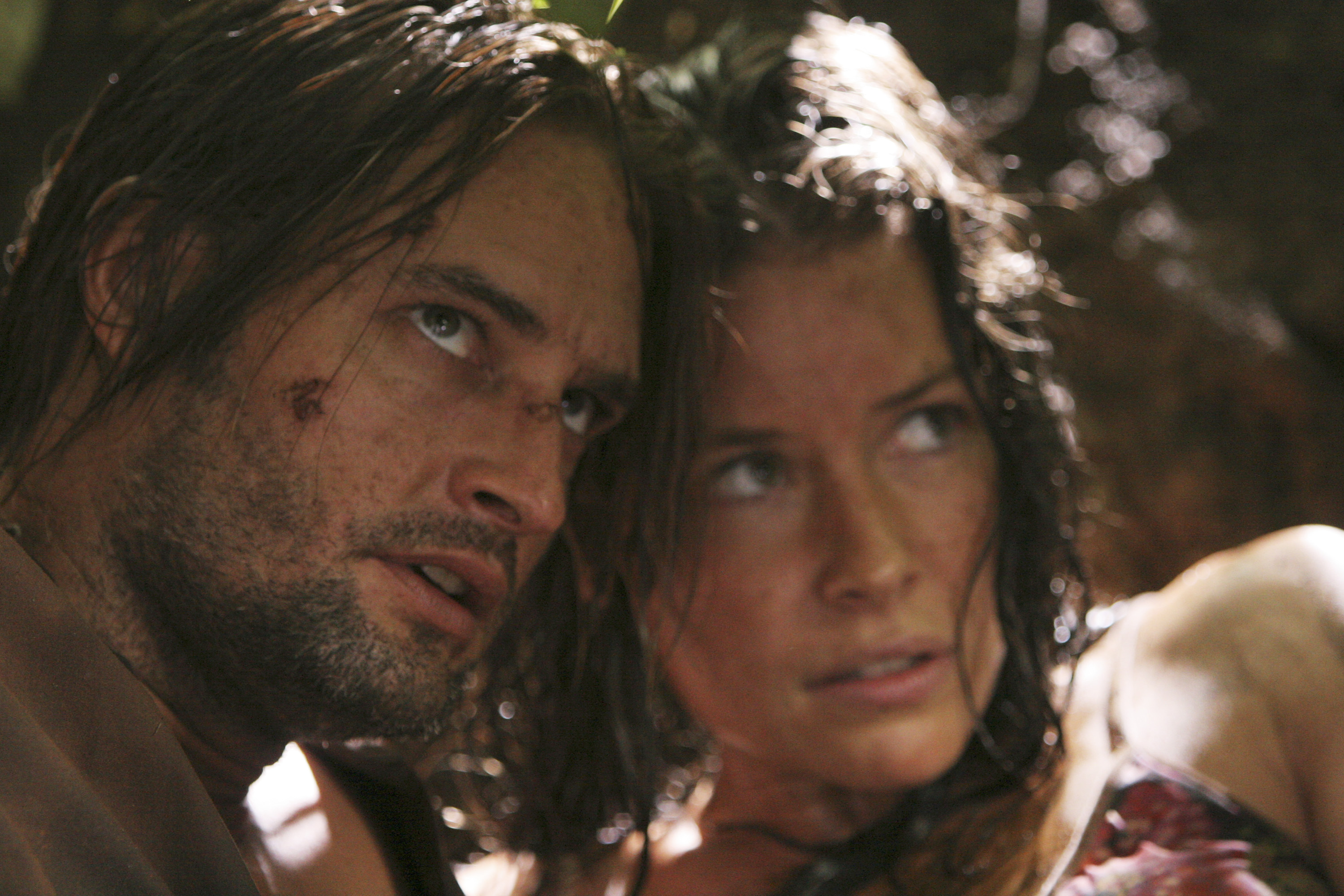 Josh Holloway and Evangeline Lilly in Lost (2004)