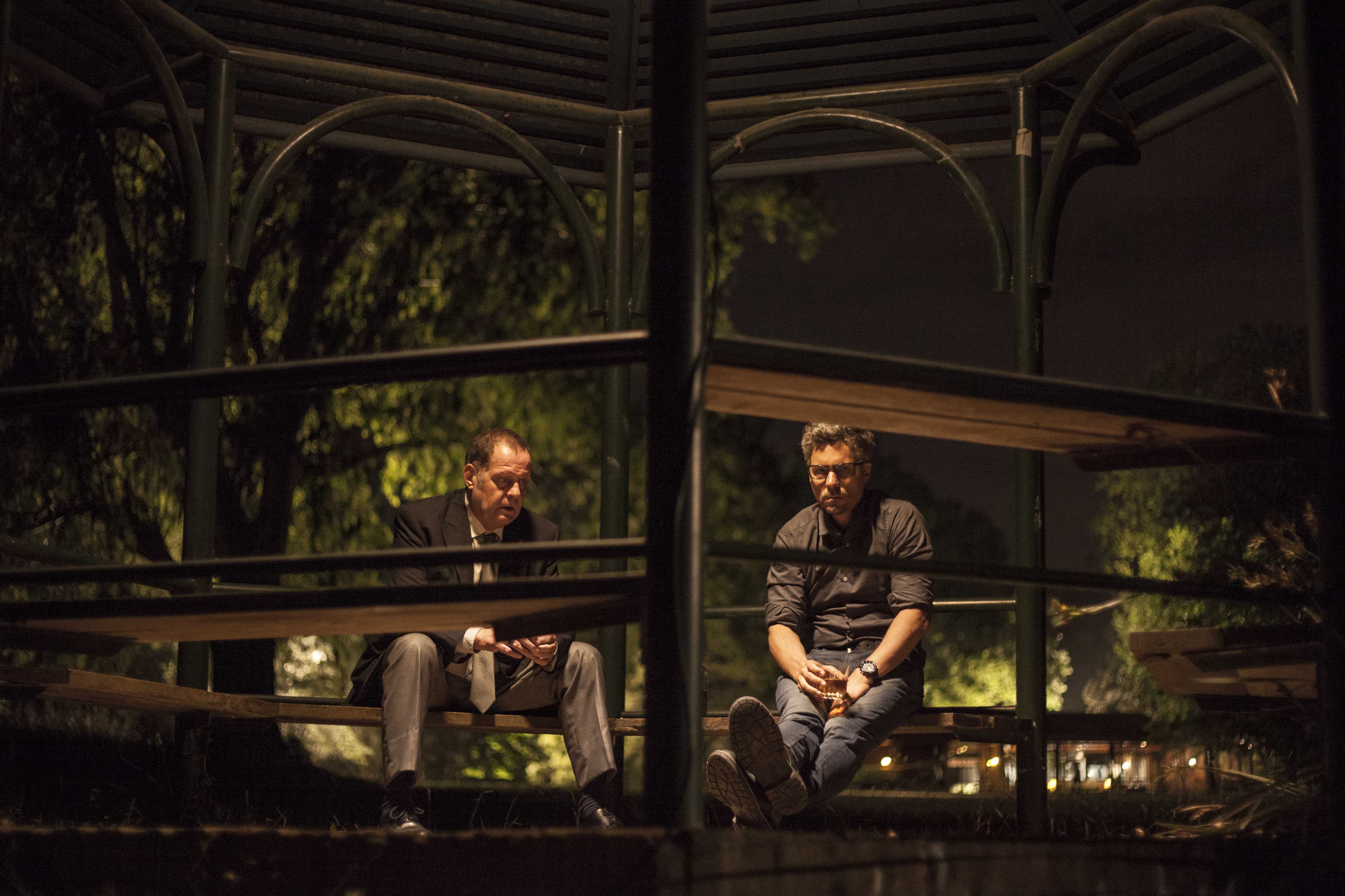 Luis Luque and Federico Olivera in La Casa del Mar (2015)