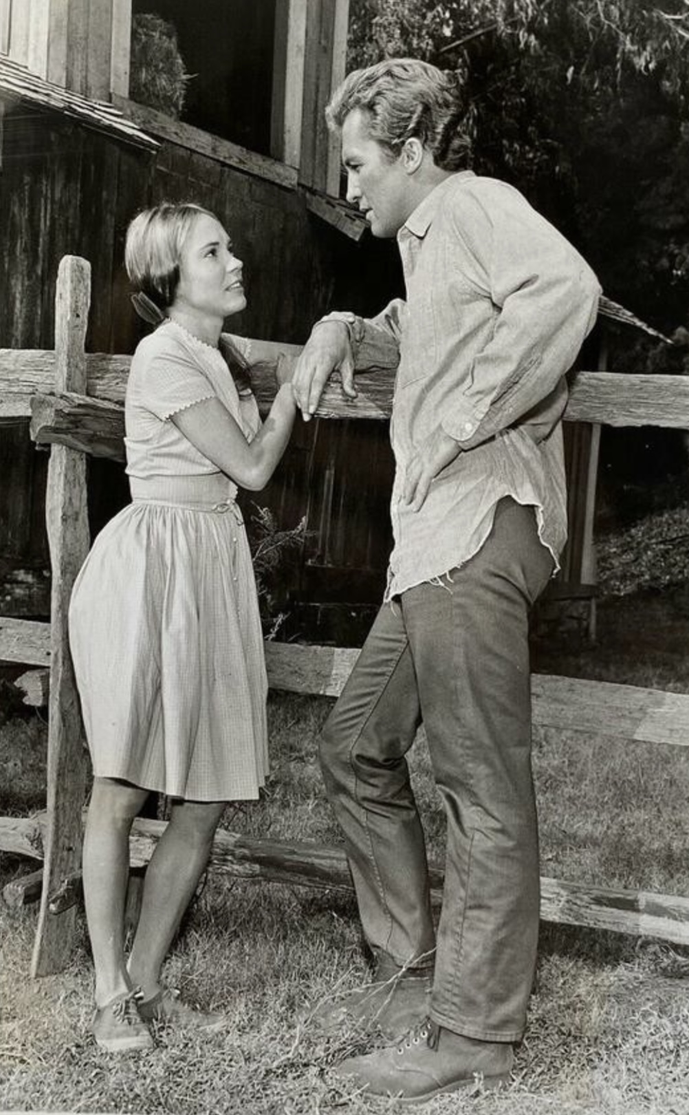 Gail Gilmore and Roy Thinnes in The Long, Hot Summer (1965)