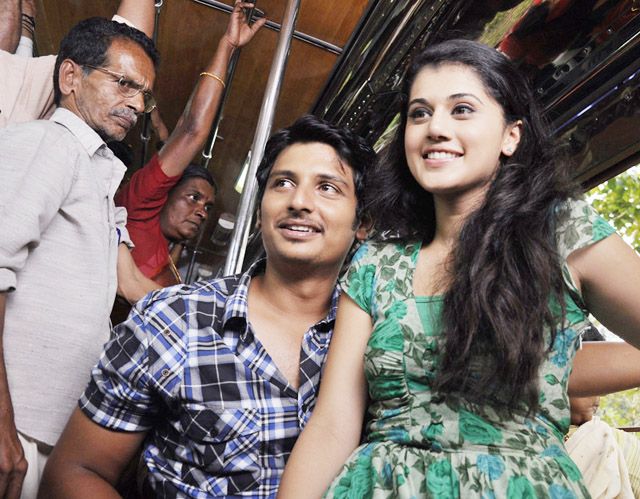 Jiiva and Taapsee Pannu in Vanthaan Vendraan (2011)